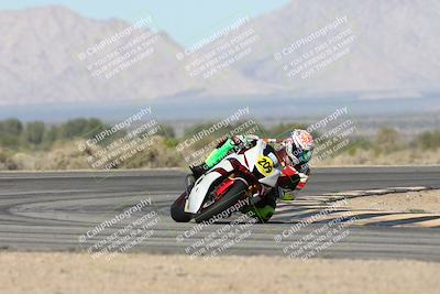 media/Jan-15-2026-Racers Edge (Thu) [[dfebeb70ab]]/2-A Group/Session 3 (Turn 16)/